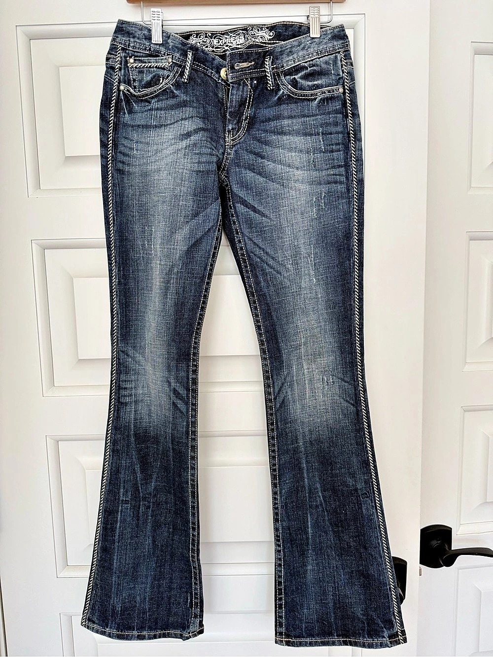 Express Jeans Flare in Blue Size 4